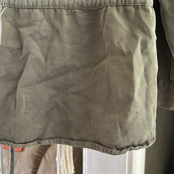 Green jacket! - Picture 3 of 3